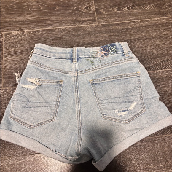 American eagle ripped stretchy blue jean shorts, size 00. - Picture 2 of 6